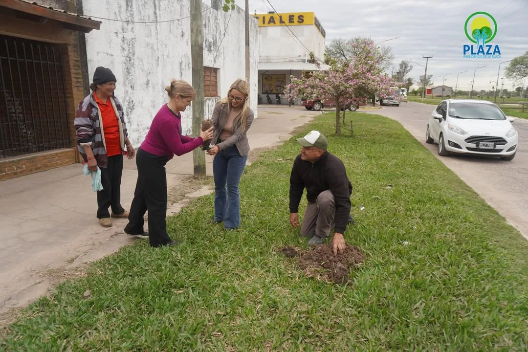 Nueva jornada de plantación y reforestación en la ciudad